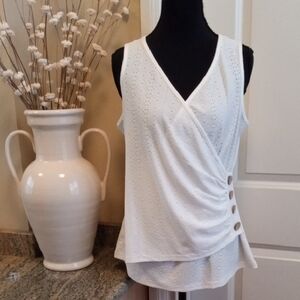 NWT Eyelet White Floral Print Sleeveless Faux Wrap Top Size Med.